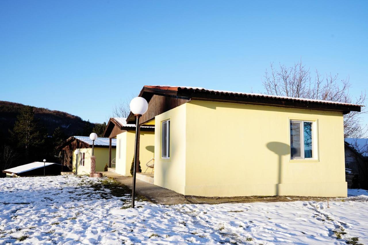 Daskalov Bungalows Chervena Lokva Exteriör bild