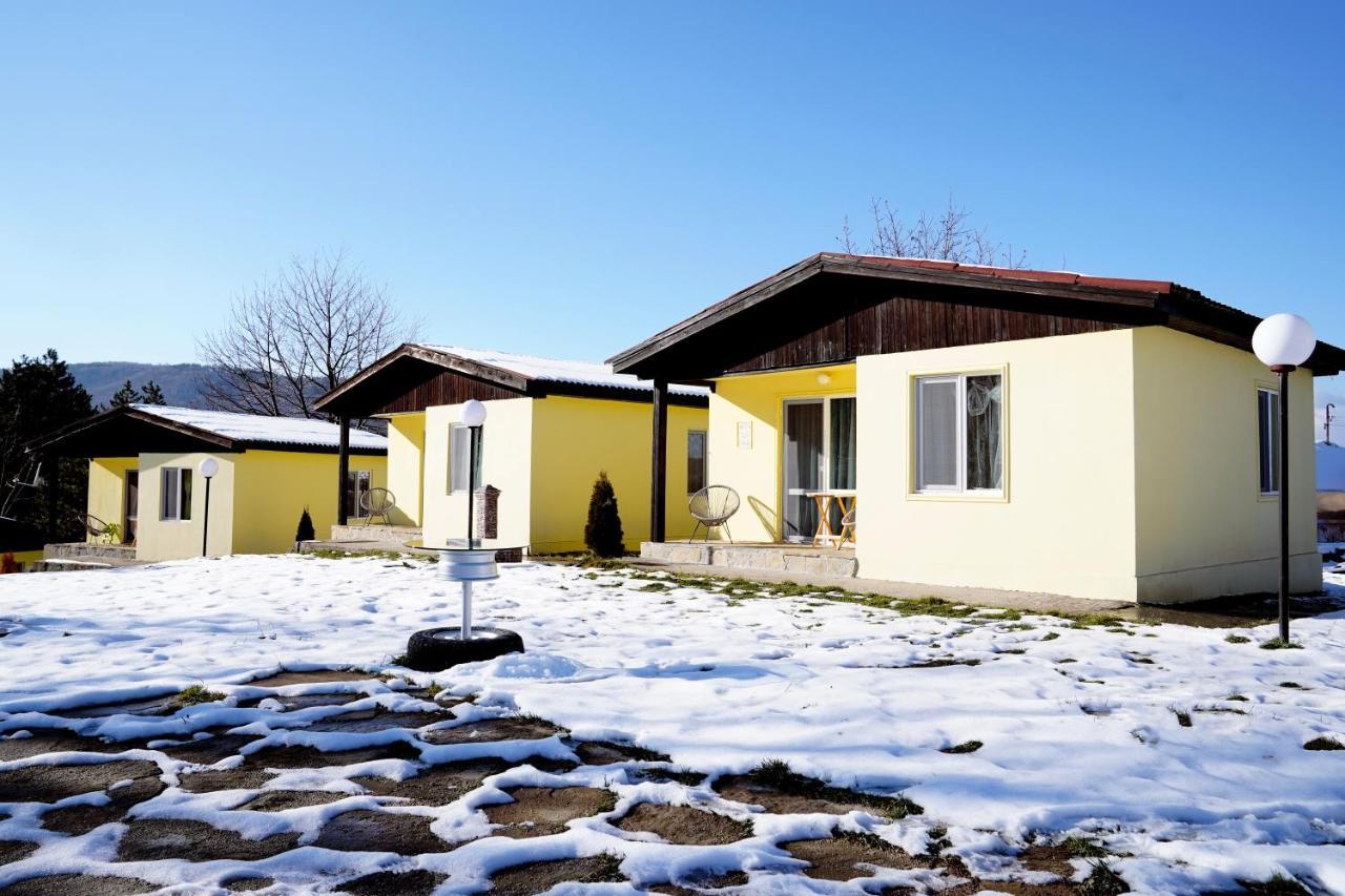 Daskalov Bungalows Chervena Lokva Exteriör bild