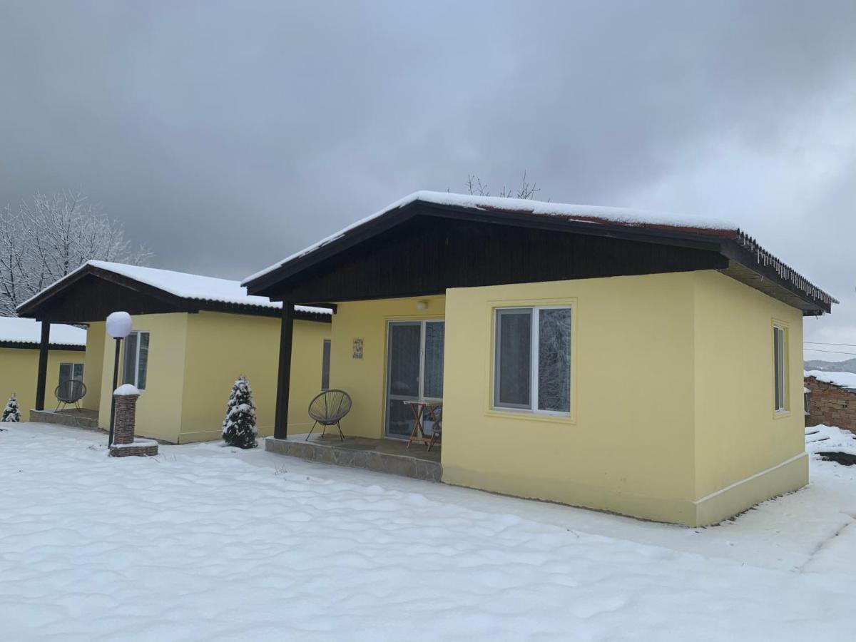 Daskalov Bungalows Chervena Lokva Exteriör bild