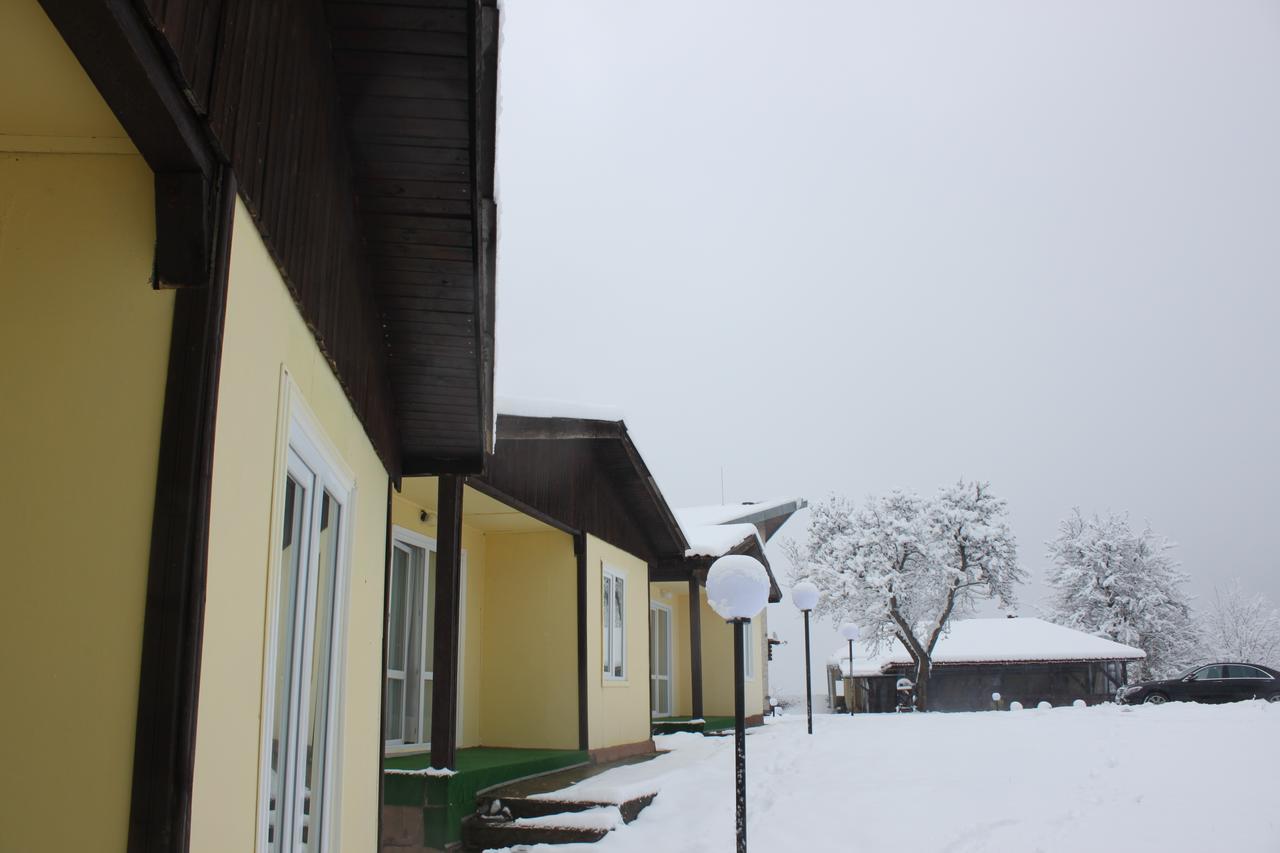 Daskalov Bungalows Chervena Lokva Exteriör bild