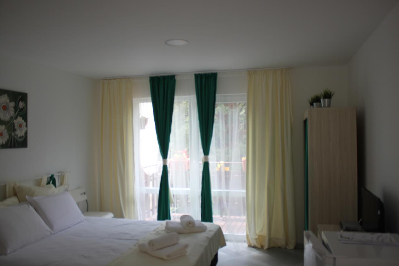 Daskalov Bungalows Chervena Lokva Exteriör bild