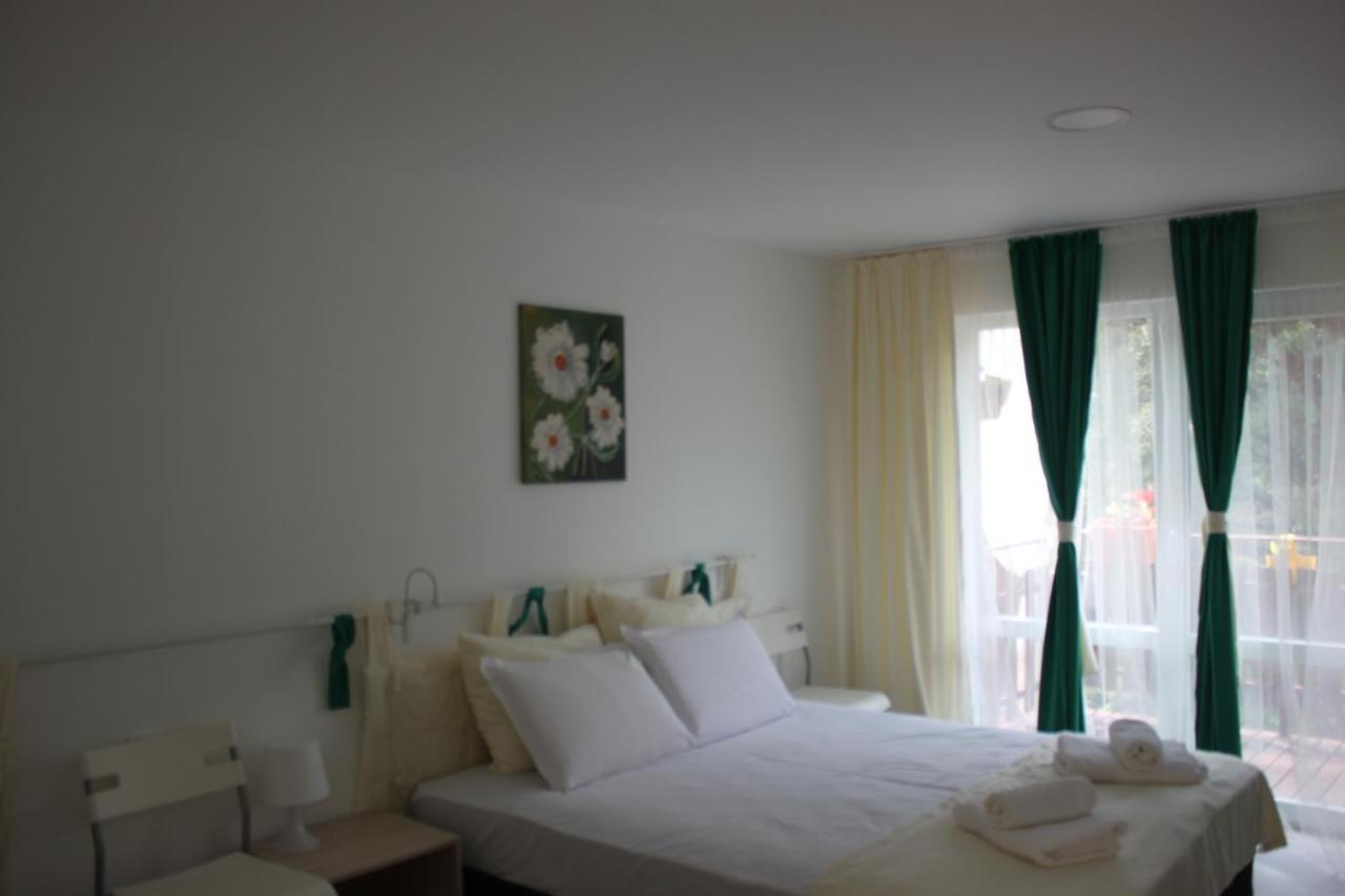 Daskalov Bungalows Chervena Lokva Exteriör bild