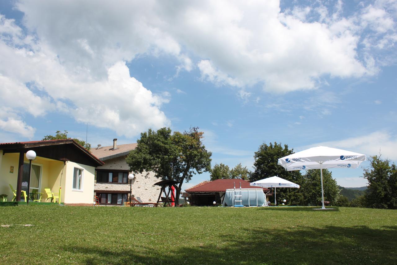 Daskalov Bungalows Chervena Lokva Exteriör bild