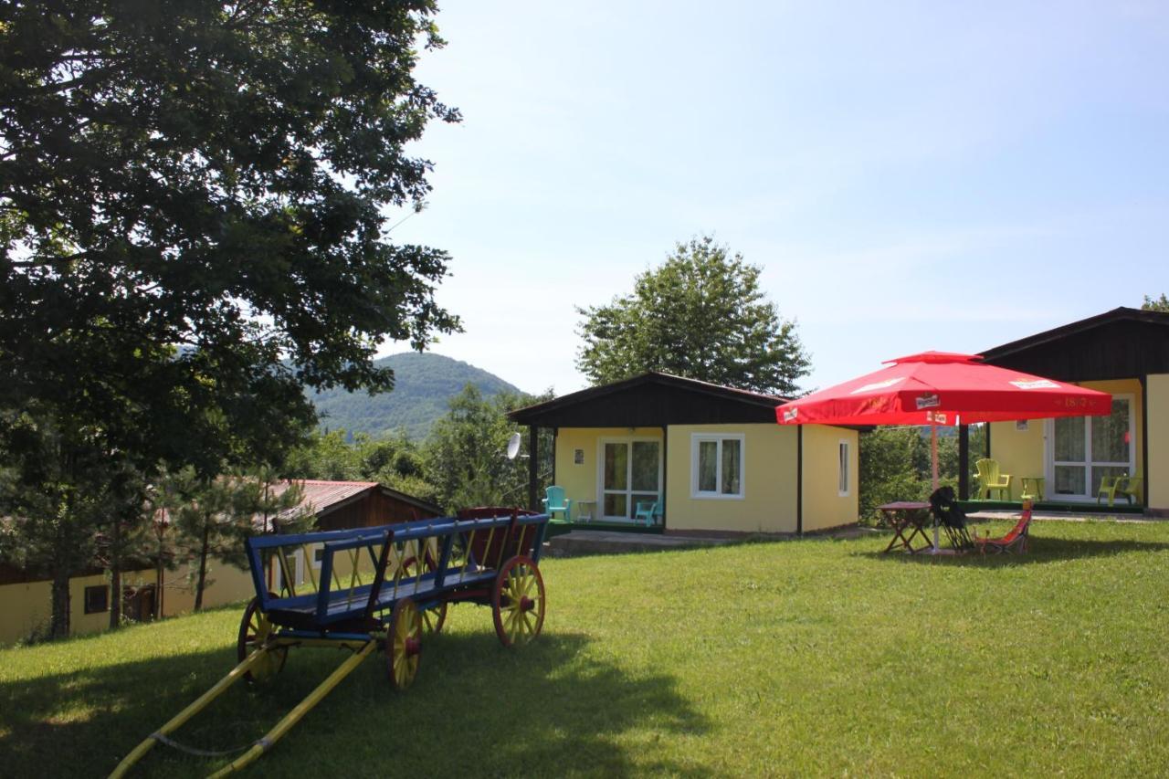 Daskalov Bungalows Chervena Lokva Exteriör bild