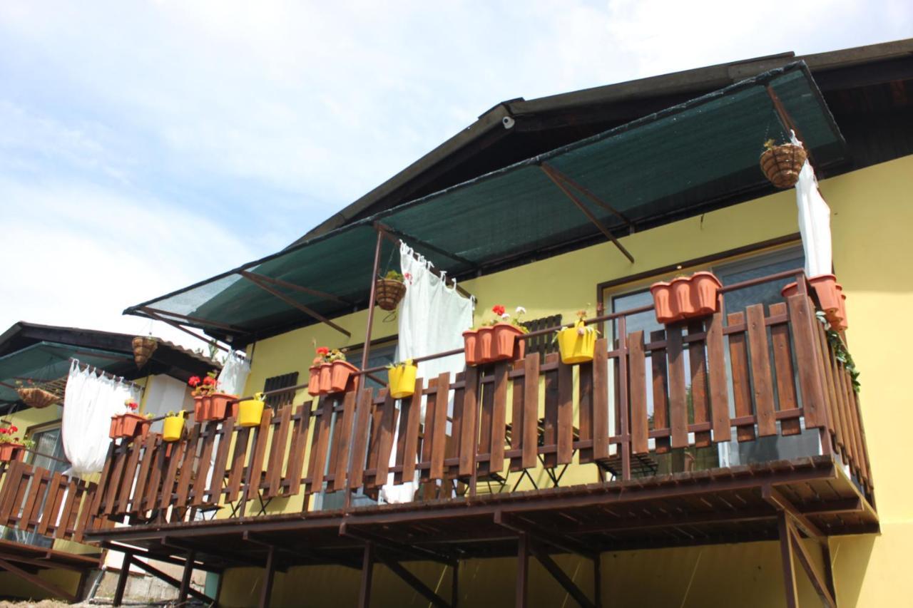 Daskalov Bungalows Chervena Lokva Exteriör bild