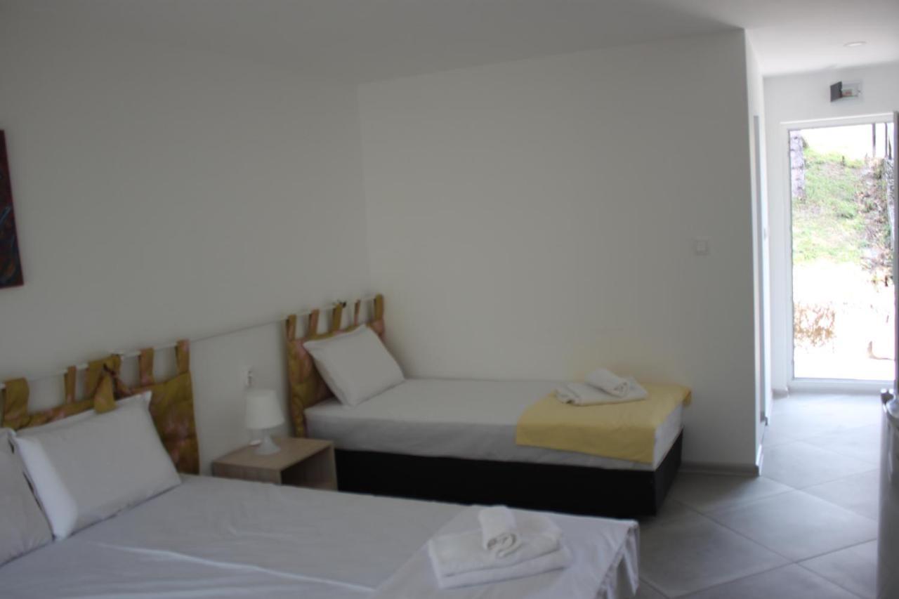 Daskalov Bungalows Chervena Lokva Exteriör bild