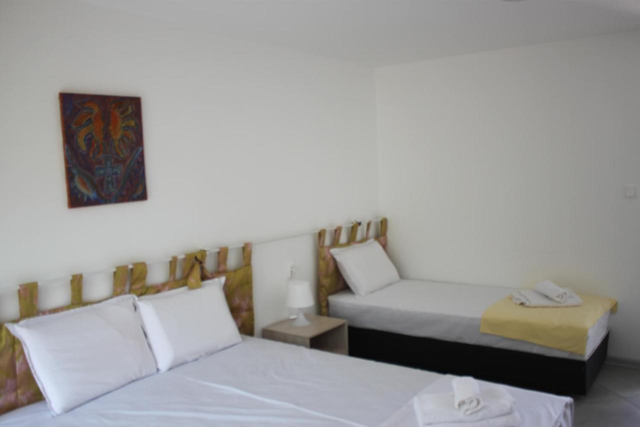 Daskalov Bungalows Chervena Lokva Exteriör bild