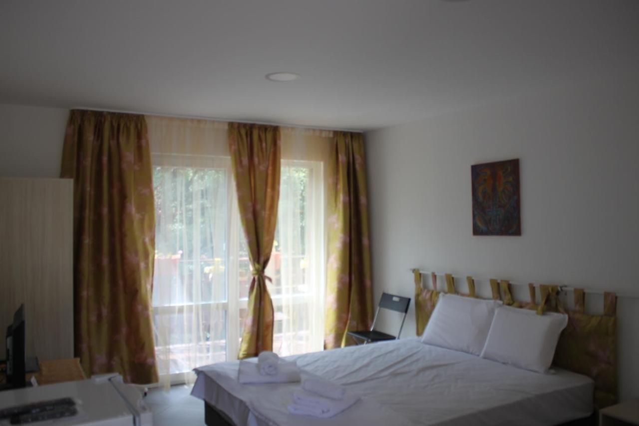 Daskalov Bungalows Chervena Lokva Exteriör bild